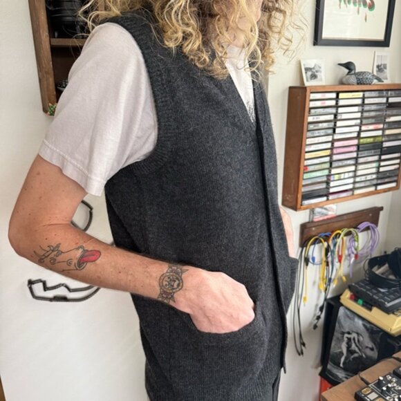 Vintage 90s 2000s Dark Gray Wool V Neck Knit Cardigan Sweater Vest ~ Size Small - Picture 2 of 7